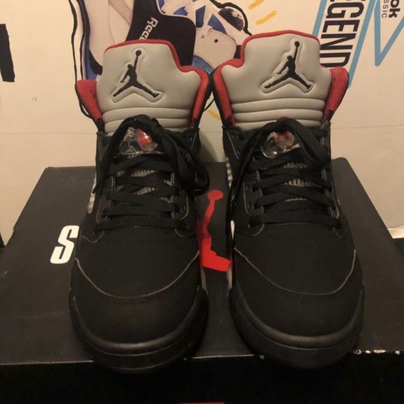 Retro 5s Supreme Black Size 10.5 - Picture 2 of 8